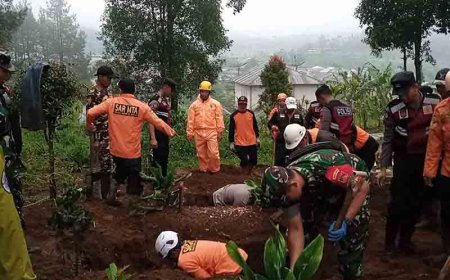 Babinsa Bongkar Makam Kasus Pembunuhan