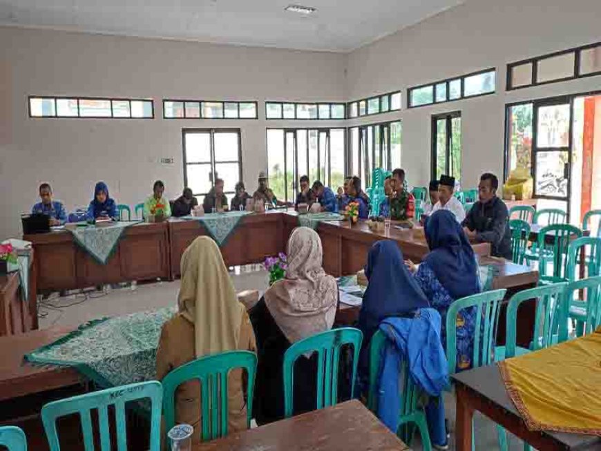 Babinsa Hadiri Undangan Rapat Pembahasan dan Penganggaran HUT RI ke 78
