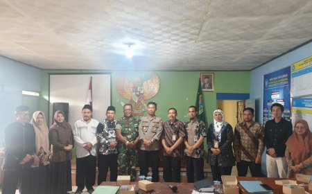 Pgs Danramil 17/Wanayasa Hadiri Penelitian Berkas Calon Kepala Desa Antar Waktu