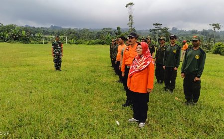 Tingkatkan Kapasitas Satuan Perlindungan Masyarakat(Satlinmas) Babinsa Berikan Pelatihan