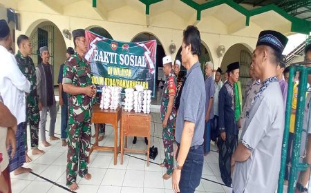 Kemanunggalan TNI Bersama Rakyat Melalui Kegiatan Jumat Berkah di Banjarnegara