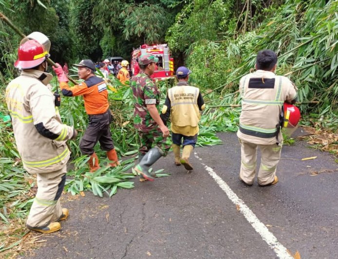 Babinsa Bergerak Cepat Dalam Mengatasi Masalah Bencana