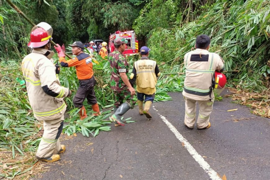 Babinsa Bergerak Cepat Dalam Mengatasi Masalah Bencana